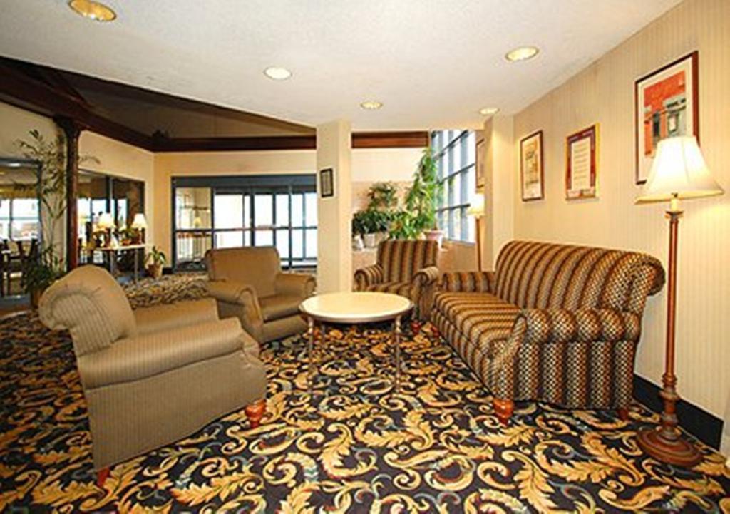 Comfort Suites Bethlehem Near Lehigh University And Lvi Airport Exterior photo