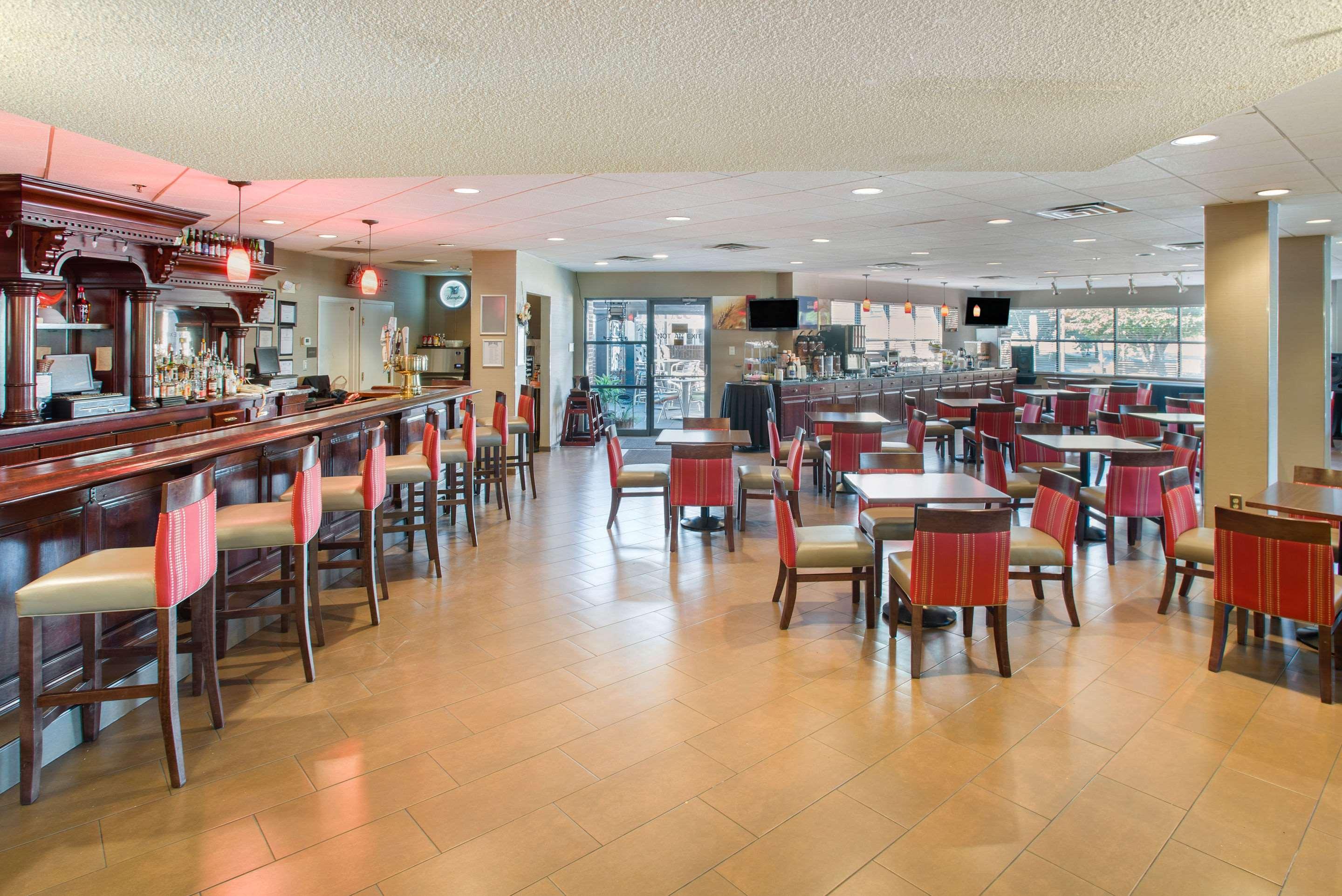 Comfort Suites Bethlehem Near Lehigh University And Lvi Airport Exterior photo
