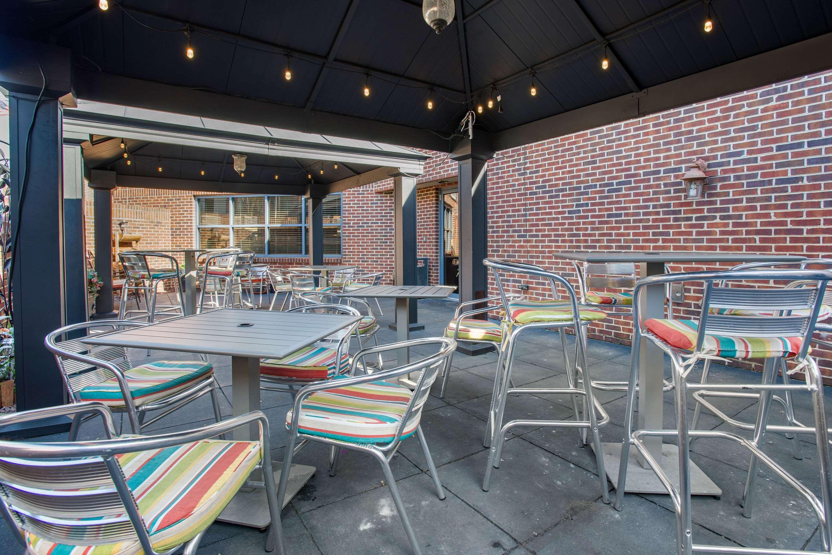 Comfort Suites Bethlehem Near Lehigh University And Lvi Airport Exterior photo