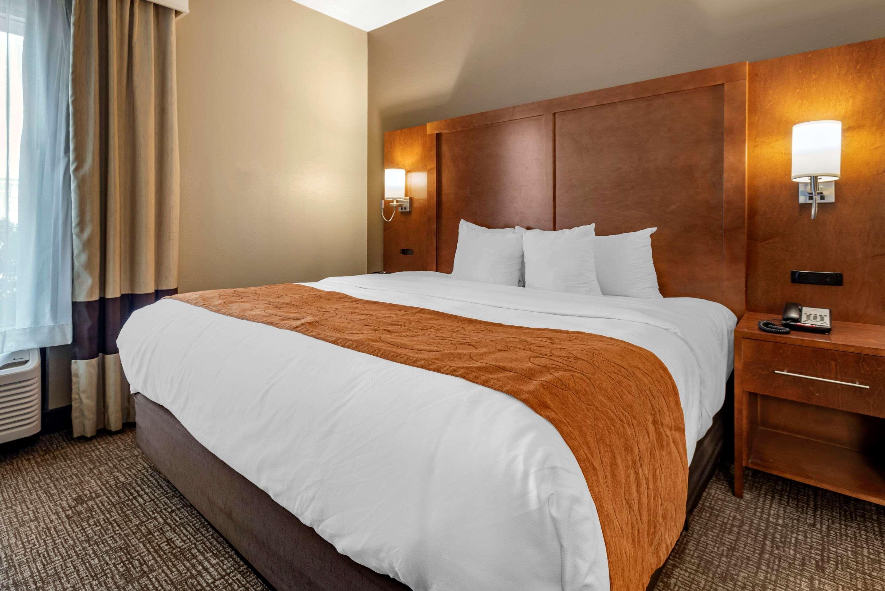 Comfort Suites Bethlehem Near Lehigh University And Lvi Airport Exterior photo